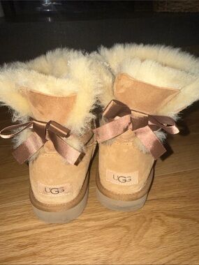 UGG Chestnut Suede Short Boots with Satin Ribbon